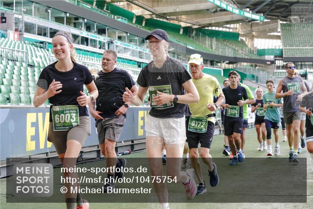 13.09.2026 - 21. swb-Marathon Bremen Michael Burmester http://msf.ph/oto/10475754 13.09.2026 13:16:41 Laufen im Stadion 134, 143, 153, 231, 263, 267, 271, 449, 588, 598, 612, 653, 990, 1057, 1185, 1312, 1465, 1539, 1813, 1825, 1874, 1987, 2013, 2067, 2096, 2218, 2259, 2351, 2363, 2381, 2385, 2386, 2389, 2468, 2532, 2550, 2562, 2579, 2586, 2655, 2664, 2667, 2678, 2698, 2760, 2778, 2783, 2797, 2799, 2821, 2846, 2859, 2874, 2974, 2984, 2996, 3001, 3075, 3104, 3133, 3157, 3165, 3185, 3195, 3213, 3237, 3265, 3314, 3331, 3366, 3382, 3387, 3479, 3486, 3501, 3506, 3512, 3829 meine-sportfotos.de