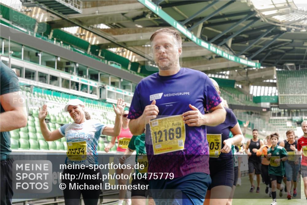 13.09.2026 - 21. swb-Marathon Bremen Michael Burmester http://msf.ph/oto/10475779 13.09.2026 10:39:00 Laufen im Stadion 10090, 10091, 10135, 10138, 10139, 10168, 10188, 10190, 10204, 10205, 10217, 10229, 10238, 10259, 10260, 10273, 10274, 10279, 10280, 10283, 10305, 10314, 10323, 10360, 10363, 10364, 10370, 10375, 10376, 10378, 10404, 10432, 10457, 10465, 10469, 10488, 10493, 10501, 10505, 10510, 10511, 10526, 10556, 10576, 10580, 10595, 10609, 10616, 10619, 10630, 10645, 10654, 10660, 10661, 10662, 10664, 10681, 10682, 10686, 10695, 10697, 10712, 10743, 10802, 10823 meine-sportfotos.de