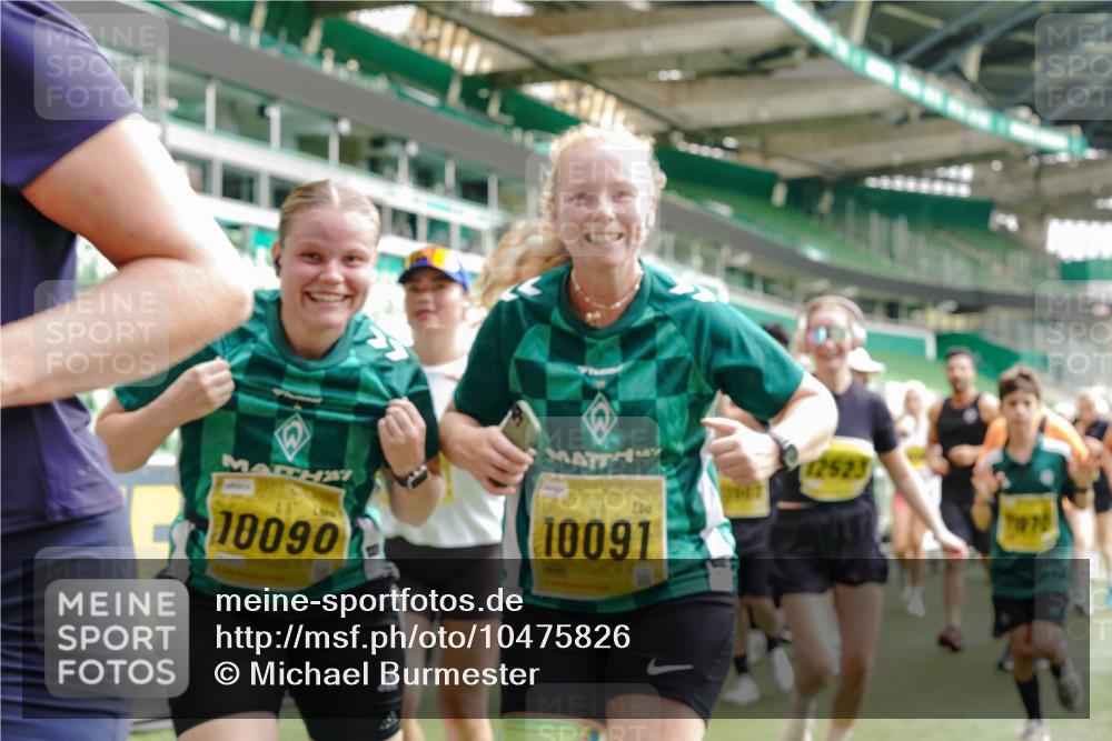 13.09.2026 - 21. swb-Marathon Bremen Michael Burmester http://msf.ph/oto/10475826 13.09.2026 10:39:01 Laufen im Stadion 10090, 10091, 10135, 10138, 10139, 10168, 10188, 10190, 10204, 10205, 10217, 10229, 10238, 10259, 10260, 10273, 10274, 10279, 10280, 10283, 10305, 10314, 10323, 10360, 10363, 10364, 10370, 10375, 10376, 10378, 10404, 10432, 10457, 10465, 10469, 10488, 10493, 10501, 10505, 10510, 10511, 10526, 10556, 10576, 10580, 10595, 10609, 10616, 10619, 10630, 10645, 10654, 10660, 10661, 10662, 10664, 10681, 10682, 10686, 10695, 10697, 10712, 10743, 10802, 10823 meine-sportfotos.de