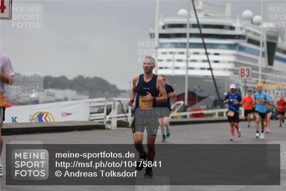 13.09.2026 - Kiel Lauf Andreas Tolksdorf http://msf.ph/oto/10475841 13.09.2026 11:48:21 Kiellinie 9451, 3 meine-sportfotos.de
