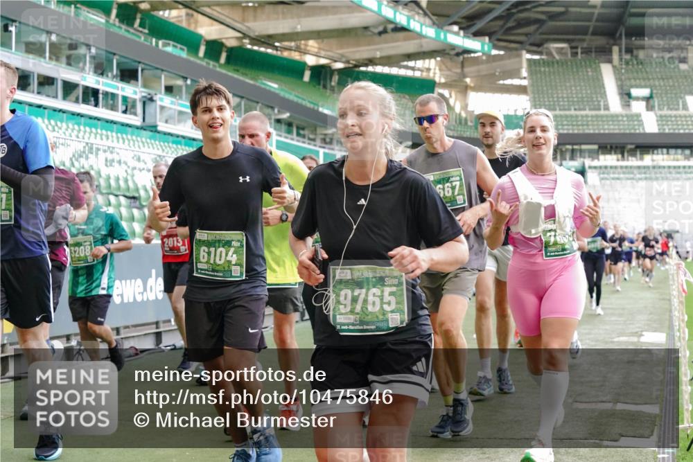 13.09.2026 - 21. swb-Marathon Bremen Michael Burmester http://msf.ph/oto/10475846 13.09.2026 13:16:43 Laufen im Stadion 134, 143, 153, 231, 263, 267, 271, 449, 588, 598, 612, 653, 990, 1057, 1185, 1312, 1465, 1539, 1813, 1825, 1874, 1987, 2013, 2067, 2096, 2218, 2259, 2351, 2363, 2381, 2385, 2386, 2389, 2419, 2468, 2532, 2550, 2562, 2579, 2586, 2655, 2664, 2667, 2678, 2698, 2760, 2778, 2783, 2797, 2799, 2821, 2846, 2859, 2874, 2974, 2984, 2996, 3001, 3075, 3104, 3133, 3157, 3165, 3185, 3195, 3213, 3237, 3265, 3314, 3331, 3366, 3382, 3387, 3431, 3479, 3486, 3501, 3506, 3512, 3829 meine-sportfotos.de