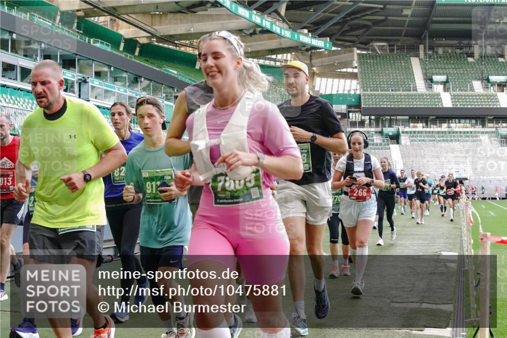 13.09.2026 - 21. swb-Marathon Bremen Michael Burmester http://msf.ph/oto/10475881 13.09.2026 13:16:44 Laufen im Stadion 134, 143, 153, 231, 263, 267, 271, 449, 588, 598, 612, 653, 990, 1057, 1185, 1312, 1465, 1539, 1813, 1825, 1874, 1987, 2013, 2067, 2096, 2218, 2259, 2351, 2363, 2381, 2385, 2386, 2389, 2419, 2468, 2532, 2550, 2562, 2579, 2586, 2655, 2664, 2667, 2678, 2698, 2760, 2778, 2783, 2797, 2799, 2821, 2846, 2859, 2874, 2974, 2984, 2996, 3001, 3075, 3104, 3133, 3157, 3165, 3185, 3195, 3213, 3237, 3265, 3314, 3331, 3366, 3382, 3387, 3431, 3479, 3486, 3501, 3506, 3512 meine-sportfotos.de