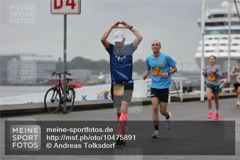13.09.2026 - Kiel Lauf Andreas Tolksdorf http://msf.ph/oto/10475891 13.09.2026 11:48:29 Kiellinie 3502 meine-sportfotos.de