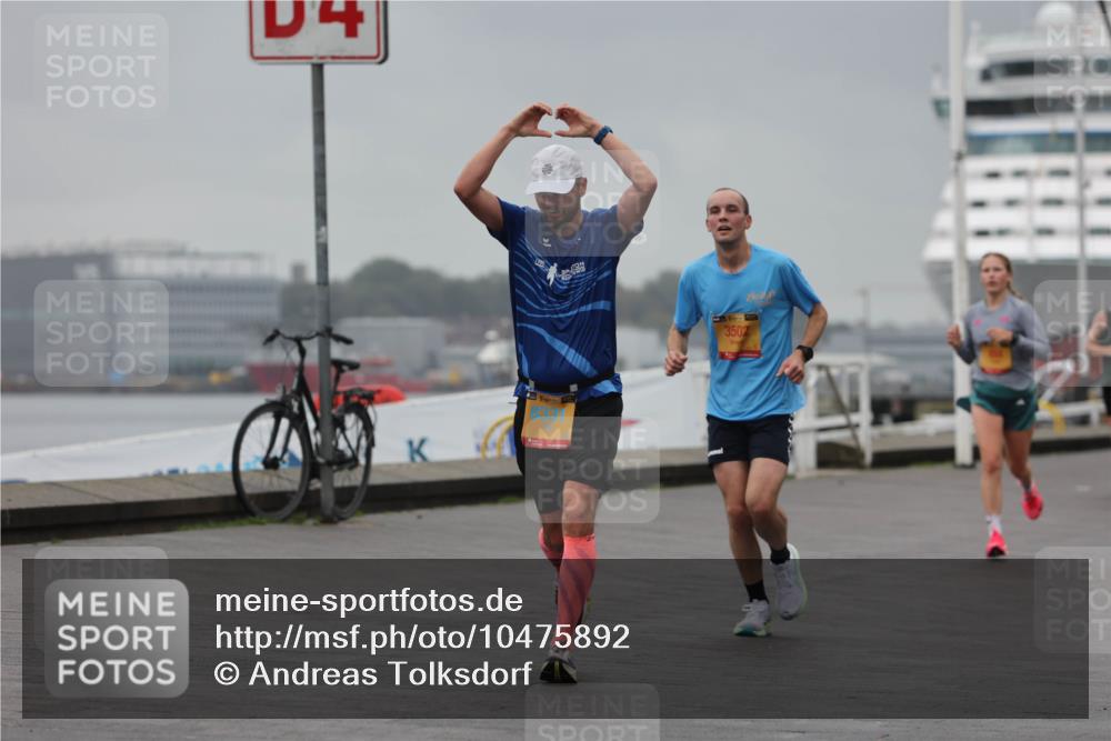 13.09.2026 - Kiel Lauf Andreas Tolksdorf http://msf.ph/oto/10475892 13.09.2026 11:48:29 Kiellinie 3502 meine-sportfotos.de