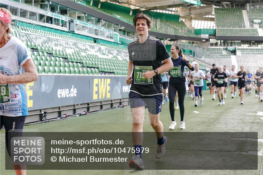 13.09.2026 - 21. swb-Marathon Bremen Michael Burmester http://msf.ph/oto/10475979 13.09.2026 13:16:47 Laufen im Stadion 134, 143, 153, 231, 263, 267, 271, 449, 588, 598, 612, 653, 990, 1057, 1185, 1312, 1424, 1425, 1465, 1539, 1790, 1813, 1825, 1874, 1987, 2013, 2067, 2096, 2218, 2259, 2351, 2363, 2381, 2385, 2386, 2389, 2419, 2468, 2532, 2550, 2562, 2579, 2586, 2655, 2664, 2667, 2678, 2698, 2778, 2783, 2797, 2799, 2821, 2846, 2859, 2874, 2974, 2984, 2996, 3001, 3075, 3104, 3133, 3157, 3165, 3185, 3195, 3213, 3237, 3265, 3314, 3331, 3366, 3382, 3387, 3431, 3479, 3486, 3501, 3506, 3512 meine-sportfotos.de