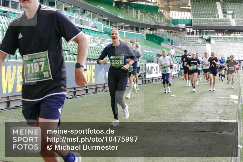 13.09.2026 - 21. swb-Marathon Bremen Michael Burmester http://msf.ph/oto/10475997 13.09.2026 13:16:48 Laufen im Stadion 134, 143, 153, 231, 267, 271, 449, 588, 598, 612, 653, 990, 1057, 1185, 1312, 1424, 1425, 1465, 1539, 1790, 1813, 1825, 1874, 1987, 2013, 2067, 2096, 2218, 2259, 2351, 2363, 2381, 2385, 2386, 2389, 2419, 2468, 2532, 2550, 2562, 2579, 2586, 2655, 2664, 2667, 2678, 2698, 2778, 2783, 2797, 2799, 2821, 2846, 2874, 2974, 2984, 2996, 3001, 3075, 3104, 3133, 3157, 3165, 3185, 3195, 3213, 3237, 3265, 3314, 3331, 3366, 3382, 3387, 3431, 3479, 3486, 3501, 3506, 3512 meine-sportfotos.de