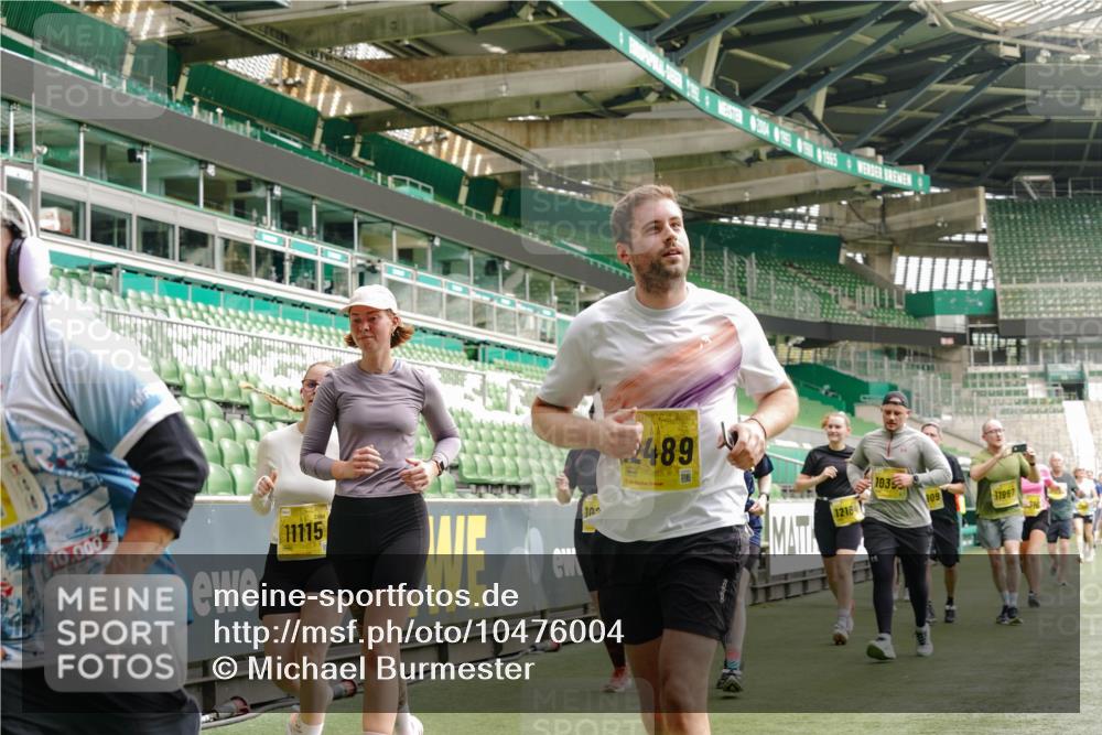 13.09.2026 - 21. swb-Marathon Bremen Michael Burmester http://msf.ph/oto/10476004 13.09.2026 10:39:08 Laufen im Stadion 10135, 10138, 10139, 10168, 10188, 10190, 10204, 10205, 10217, 10229, 10234, 10238, 10259, 10260, 10279, 10280, 10305, 10314, 10360, 10363, 10364, 10370, 10375, 10376, 10378, 10404, 10432, 10457, 10465, 10469, 10484, 10488, 10493, 10501, 10505, 10510, 10511, 10526, 10556, 10576, 10580, 10595, 10609, 10616, 10619, 10630, 10645, 10654, 10660, 10661, 10662, 10664, 10681, 10682, 10686, 10695, 10697, 10712, 10737, 10743, 10802, 10823 meine-sportfotos.de