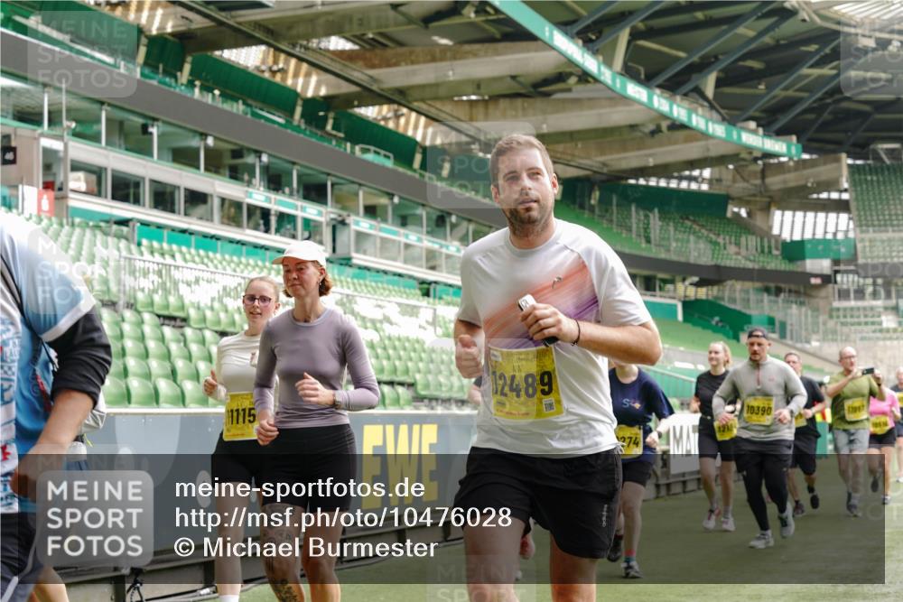 13.09.2026 - 21. swb-Marathon Bremen Michael Burmester http://msf.ph/oto/10476028 13.09.2026 10:39:08 Laufen im Stadion 10135, 10138, 10139, 10168, 10188, 10190, 10204, 10205, 10217, 10229, 10234, 10238, 10259, 10260, 10279, 10280, 10305, 10314, 10360, 10363, 10364, 10370, 10375, 10376, 10378, 10404, 10432, 10457, 10465, 10469, 10484, 10488, 10493, 10501, 10505, 10510, 10511, 10526, 10556, 10576, 10580, 10595, 10609, 10616, 10619, 10630, 10645, 10654, 10660, 10661, 10662, 10664, 10681, 10682, 10686, 10695, 10697, 10712, 10737, 10743, 10802, 10823 meine-sportfotos.de