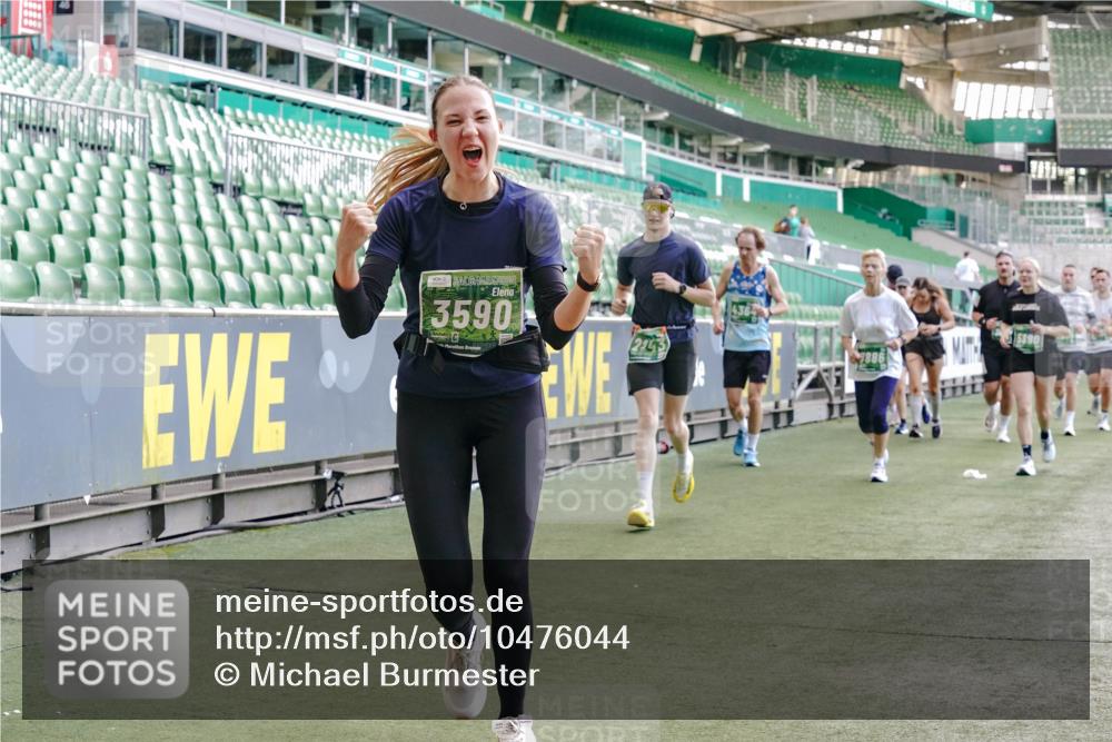 13.09.2026 - 21. swb-Marathon Bremen Michael Burmester http://msf.ph/oto/10476044 13.09.2026 13:16:49 Laufen im Stadion 134, 143, 153, 231, 267, 271, 449, 588, 598, 612, 653, 990, 1057, 1185, 1312, 1424, 1425, 1465, 1539, 1790, 1813, 1825, 1874, 1987, 2013, 2067, 2096, 2218, 2259, 2351, 2363, 2381, 2385, 2386, 2389, 2419, 2468, 2532, 2550, 2562, 2579, 2586, 2655, 2664, 2667, 2678, 2698, 2778, 2783, 2797, 2799, 2821, 2846, 2874, 2974, 2984, 2996, 3001, 3075, 3104, 3133, 3157, 3165, 3180, 3185, 3195, 3213, 3237, 3265, 3314, 3331, 3366, 3382, 3387, 3431, 3479, 3486, 3501, 3506, 3512 meine-sportfotos.de