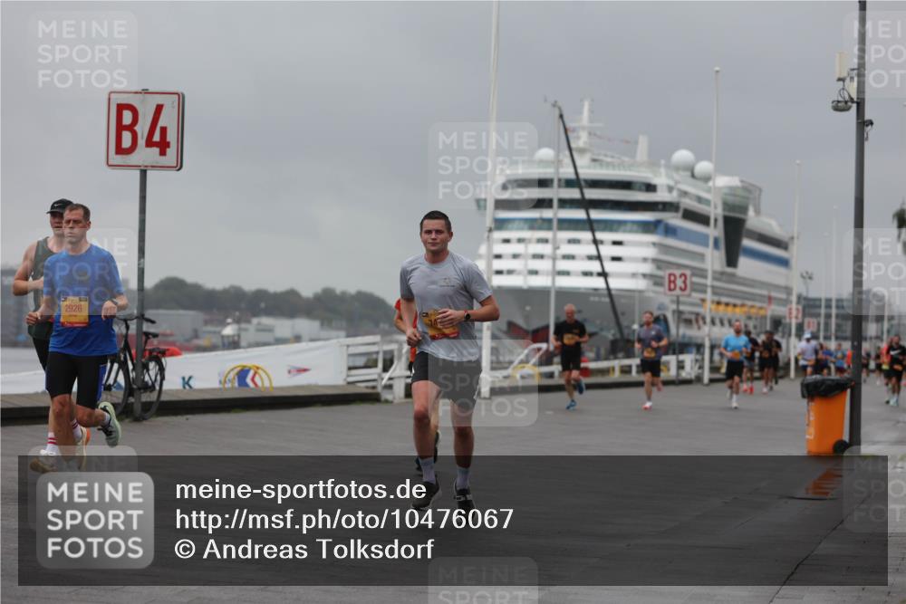 13.09.2026 - Kiel Lauf Andreas Tolksdorf http://msf.ph/oto/10476067 13.09.2026 11:48:37 Kiellinie 2926, 4, 3 meine-sportfotos.de