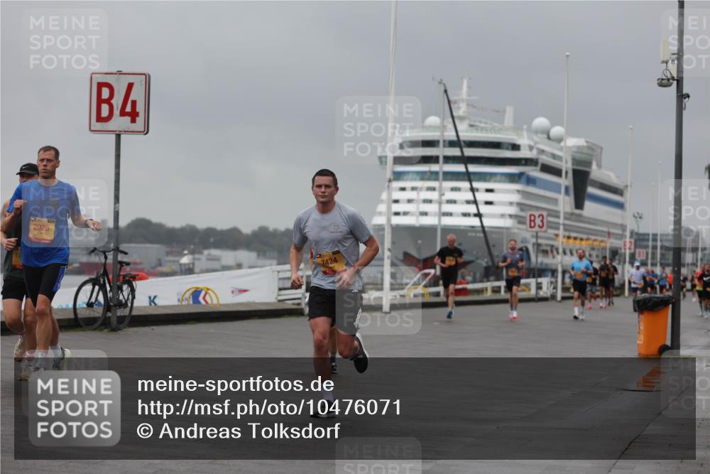 13.09.2026 - Kiel Lauf Andreas Tolksdorf http://msf.ph/oto/10476071 13.09.2026 11:48:37 Kiellinie 2926, 4, 7424, 3 meine-sportfotos.de