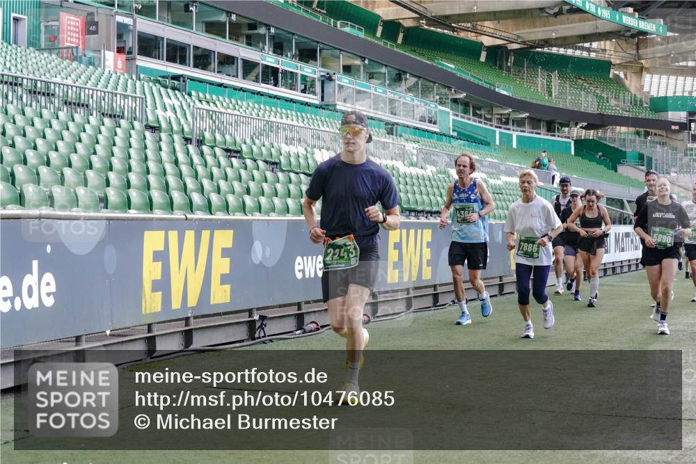 13.09.2026 - 21. swb-Marathon Bremen Michael Burmester http://msf.ph/oto/10476085 13.09.2026 13:16:50 Laufen im Stadion 134, 143, 153, 231, 267, 271, 449, 588, 598, 612, 653, 990, 1057, 1185, 1312, 1424, 1425, 1465, 1539, 1790, 1813, 1825, 1874, 1987, 2013, 2067, 2096, 2218, 2259, 2351, 2363, 2381, 2385, 2386, 2389, 2419, 2468, 2532, 2550, 2562, 2579, 2586, 2601, 2655, 2664, 2667, 2678, 2698, 2778, 2797, 2799, 2821, 2846, 2874, 2974, 2984, 2996, 3001, 3075, 3104, 3133, 3157, 3165, 3180, 3185, 3195, 3213, 3237, 3265, 3314, 3331, 3337, 3366, 3382, 3387, 3421, 3431, 3479, 3486, 3501, 3506, 3512 meine-sportfotos.de