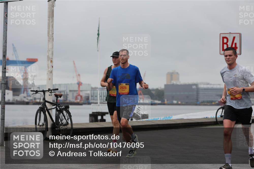 13.09.2026 - Kiel Lauf Andreas Tolksdorf http://msf.ph/oto/10476095 13.09.2026 11:48:38 Kiellinie 202, 39, 2926 meine-sportfotos.de