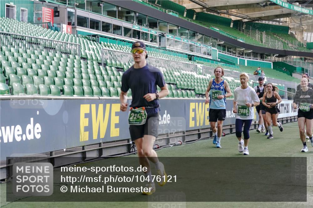 13.09.2026 - 21. swb-Marathon Bremen Michael Burmester http://msf.ph/oto/10476121 13.09.2026 13:16:51 Laufen im Stadion 134, 143, 153, 231, 267, 271, 449, 588, 598, 612, 653, 990, 1057, 1185, 1312, 1424, 1425, 1465, 1539, 1790, 1813, 1825, 1874, 1987, 2013, 2067, 2096, 2218, 2259, 2351, 2363, 2381, 2385, 2386, 2389, 2419, 2468, 2532, 2550, 2562, 2579, 2586, 2601, 2655, 2664, 2667, 2678, 2698, 2778, 2797, 2799, 2821, 2846, 2874, 2974, 2984, 2996, 3001, 3075, 3104, 3133, 3157, 3165, 3180, 3185, 3195, 3213, 3237, 3265, 3314, 3331, 3337, 3366, 3382, 3387, 3421, 3431, 3479, 3486, 3501, 3506, 3512 meine-sportfotos.de