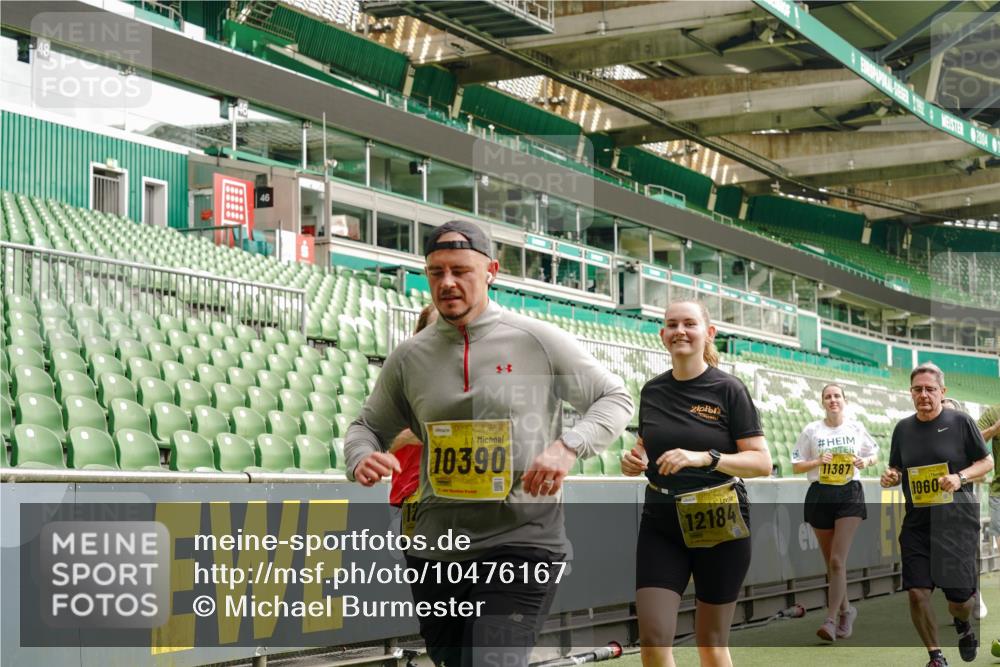 13.09.2026 - 21. swb-Marathon Bremen Michael Burmester http://msf.ph/oto/10476167 13.09.2026 10:39:12 Laufen im Stadion 10135, 10138, 10139, 10168, 10188, 10190, 10204, 10205, 10217, 10229, 10234, 10238, 10259, 10260, 10279, 10280, 10305, 10314, 10360, 10363, 10364, 10370, 10375, 10376, 10378, 10404, 10432, 10457, 10465, 10469, 10484, 10493, 10501, 10505, 10510, 10511, 10526, 10556, 10576, 10580, 10595, 10609, 10616, 10619, 10630, 10645, 10654, 10660, 10661, 10662, 10664, 10681, 10682, 10686, 10695, 10697, 10712, 10737, 10743, 10802, 10823 meine-sportfotos.de