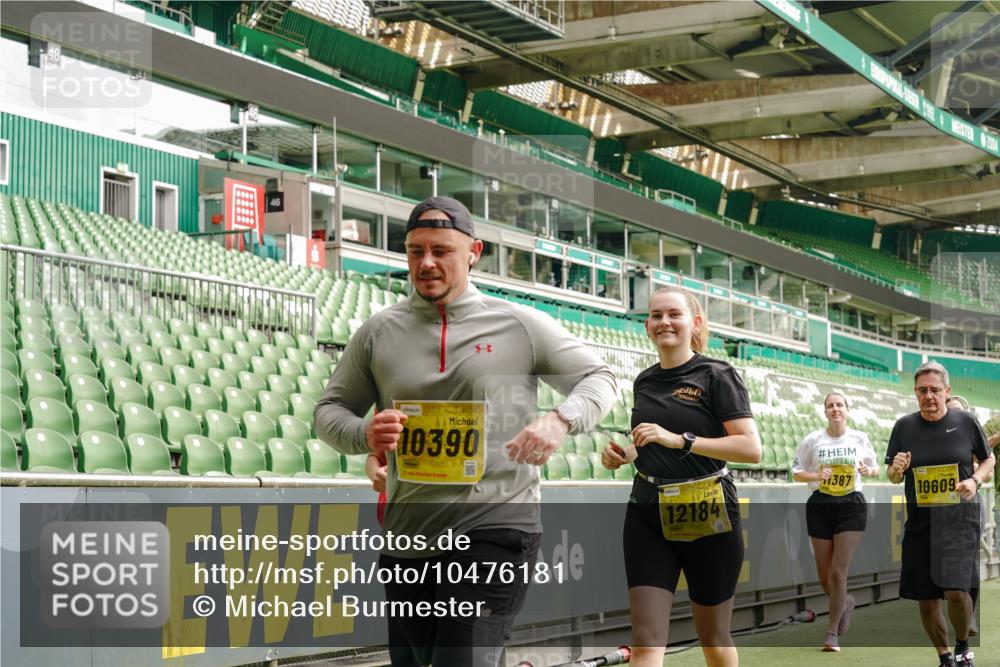 13.09.2026 - 21. swb-Marathon Bremen Michael Burmester http://msf.ph/oto/10476181 13.09.2026 10:39:12 Laufen im Stadion 10135, 10138, 10139, 10168, 10188, 10190, 10204, 10205, 10217, 10229, 10234, 10238, 10259, 10260, 10279, 10280, 10305, 10314, 10360, 10363, 10364, 10370, 10375, 10376, 10378, 10404, 10432, 10457, 10465, 10469, 10484, 10493, 10501, 10505, 10510, 10511, 10526, 10556, 10576, 10580, 10595, 10609, 10616, 10619, 10630, 10645, 10654, 10660, 10661, 10662, 10664, 10681, 10682, 10686, 10695, 10697, 10712, 10737, 10743, 10802, 10823 meine-sportfotos.de