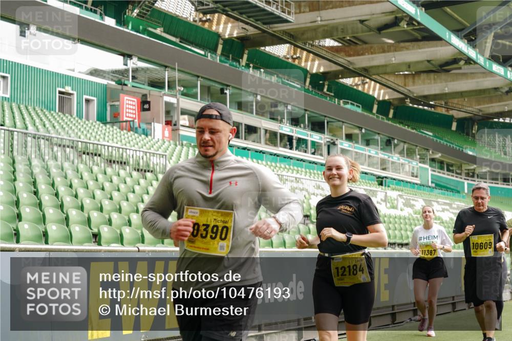 13.09.2026 - 21. swb-Marathon Bremen Michael Burmester http://msf.ph/oto/10476193 13.09.2026 10:39:12 Laufen im Stadion 10135, 10138, 10139, 10168, 10188, 10190, 10204, 10205, 10217, 10229, 10234, 10238, 10259, 10260, 10279, 10280, 10305, 10314, 10360, 10363, 10364, 10370, 10375, 10376, 10378, 10404, 10432, 10457, 10465, 10469, 10484, 10493, 10501, 10505, 10510, 10511, 10526, 10556, 10576, 10580, 10595, 10609, 10616, 10619, 10630, 10645, 10654, 10660, 10661, 10662, 10664, 10681, 10682, 10686, 10695, 10697, 10712, 10737, 10743, 10802, 10823 meine-sportfotos.de