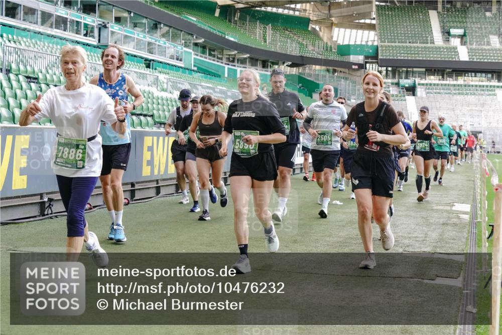 13.09.2026 - 21. swb-Marathon Bremen Michael Burmester http://msf.ph/oto/10476232 13.09.2026 13:16:53 Laufen im Stadion 134, 143, 153, 231, 267, 271, 449, 588, 598, 612, 653, 990, 1057, 1185, 1312, 1424, 1425, 1465, 1539, 1790, 1813, 1825, 1874, 1987, 2013, 2067, 2096, 2218, 2259, 2351, 2363, 2381, 2386, 2389, 2419, 2468, 2532, 2550, 2562, 2579, 2586, 2601, 2655, 2664, 2678, 2698, 2778, 2797, 2799, 2821, 2846, 2874, 2974, 2984, 2996, 3001, 3075, 3104, 3133, 3165, 3180, 3185, 3195, 3213, 3237, 3265, 3314, 3331, 3337, 3366, 3382, 3387, 3421, 3431, 3479, 3486, 3501, 3506, 3512 meine-sportfotos.de