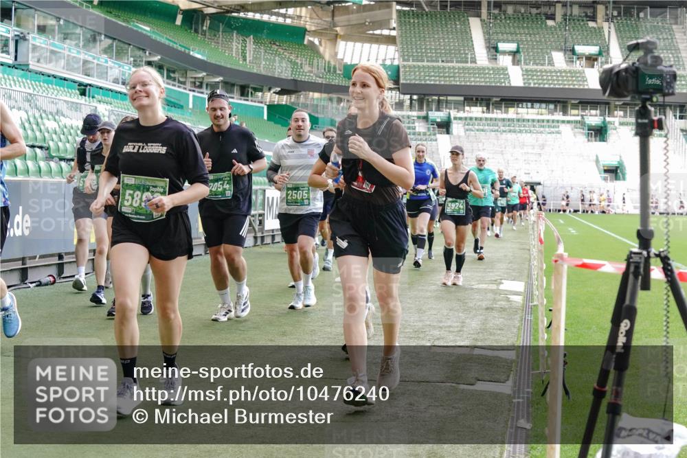 13.09.2026 - 21. swb-Marathon Bremen Michael Burmester http://msf.ph/oto/10476240 13.09.2026 13:16:53 Laufen im Stadion 134, 143, 153, 231, 267, 271, 449, 588, 598, 612, 653, 990, 1057, 1185, 1312, 1424, 1425, 1465, 1539, 1790, 1813, 1825, 1874, 1987, 2013, 2067, 2096, 2218, 2259, 2351, 2363, 2381, 2386, 2389, 2419, 2468, 2532, 2550, 2562, 2579, 2586, 2601, 2655, 2664, 2678, 2698, 2778, 2797, 2799, 2821, 2846, 2874, 2974, 2984, 2996, 3001, 3075, 3104, 3133, 3165, 3180, 3185, 3195, 3213, 3237, 3265, 3314, 3331, 3337, 3366, 3382, 3387, 3421, 3431, 3479, 3486, 3501, 3506, 3512 meine-sportfotos.de