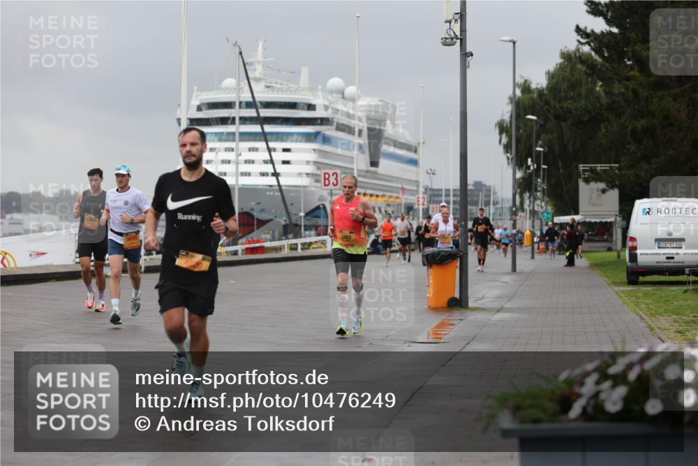 13.09.2026 - Kiel Lauf Andreas Tolksdorf http://msf.ph/oto/10476249 13.09.2026 11:48:54 Kiellinie 3648, 3, 3360, 100, 171, 317343 meine-sportfotos.de