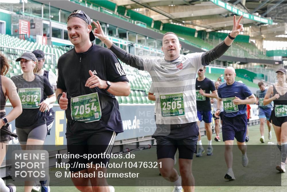 13.09.2026 - 21. swb-Marathon Bremen Michael Burmester http://msf.ph/oto/10476321 13.09.2026 13:16:56 Laufen im Stadion 134, 143, 153, 231, 267, 271, 449, 588, 598, 612, 653, 990, 1057, 1185, 1312, 1424, 1425, 1465, 1539, 1790, 1813, 1825, 1874, 1987, 2013, 2067, 2096, 2218, 2259, 2351, 2363, 2381, 2386, 2389, 2419, 2468, 2532, 2550, 2562, 2579, 2586, 2601, 2655, 2664, 2678, 2698, 2778, 2797, 2799, 2821, 2846, 2874, 2974, 2984, 2996, 3001, 3075, 3104, 3133, 3165, 3180, 3195, 3213, 3237, 3265, 3314, 3331, 3337, 3366, 3382, 3387, 3421, 3431, 3479, 3486, 3501, 3506, 3512, 3548 meine-sportfotos.de