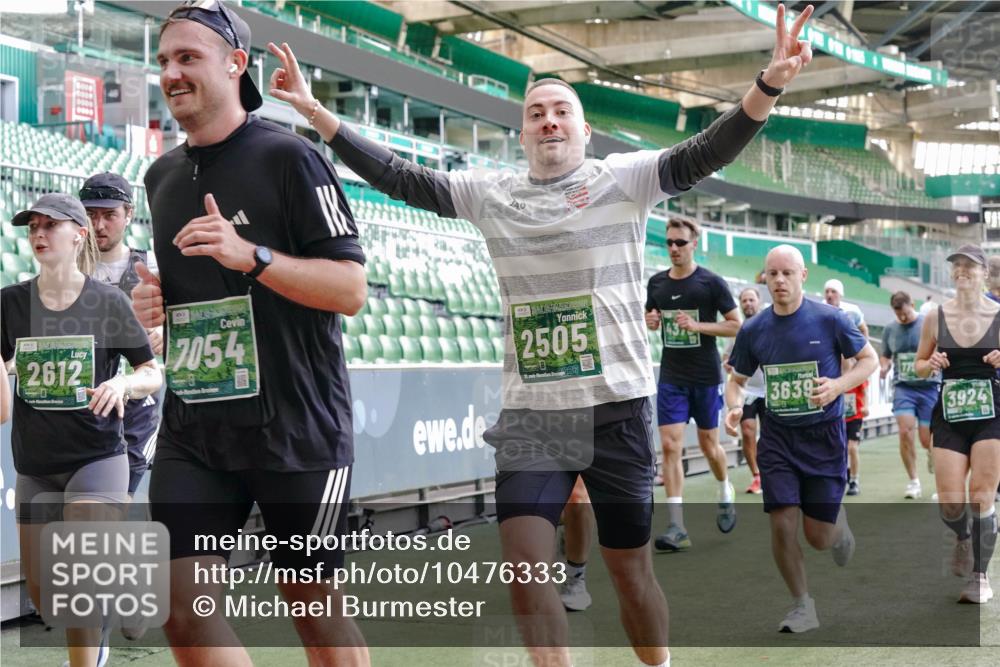 13.09.2026 - 21. swb-Marathon Bremen Michael Burmester http://msf.ph/oto/10476333 13.09.2026 13:16:56 Laufen im Stadion 134, 143, 153, 231, 267, 271, 449, 588, 598, 612, 653, 990, 1057, 1185, 1312, 1424, 1425, 1465, 1539, 1790, 1813, 1825, 1874, 1987, 2013, 2067, 2096, 2218, 2259, 2351, 2363, 2381, 2386, 2389, 2419, 2468, 2532, 2550, 2562, 2579, 2586, 2601, 2655, 2664, 2678, 2698, 2778, 2797, 2799, 2821, 2846, 2874, 2974, 2984, 2996, 3001, 3075, 3104, 3133, 3165, 3180, 3195, 3213, 3237, 3265, 3314, 3331, 3337, 3366, 3382, 3387, 3421, 3431, 3479, 3486, 3501, 3506, 3512, 3548 meine-sportfotos.de