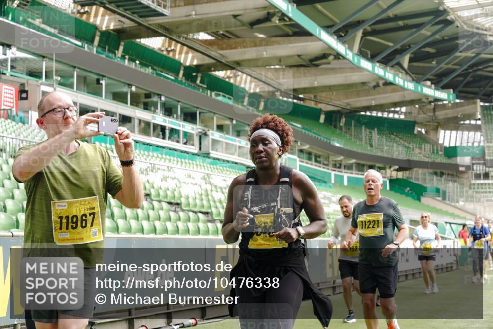 13.09.2026 - 21. swb-Marathon Bremen Michael Burmester http://msf.ph/oto/10476338 13.09.2026 10:39:16 Laufen im Stadion 10135, 10138, 10139, 10168, 10188, 10190, 10204, 10205, 10217, 10229, 10234, 10238, 10259, 10260, 10279, 10280, 10305, 10314, 10360, 10363, 10364, 10370, 10375, 10376, 10378, 10386, 10404, 10432, 10457, 10465, 10469, 10484, 10493, 10501, 10505, 10510, 10511, 10526, 10556, 10576, 10580, 10595, 10599, 10609, 10616, 10619, 10630, 10645, 10653, 10654, 10660, 10661, 10662, 10664, 10681, 10682, 10686, 10695, 10697, 10712, 10737, 10743, 10802, 10823 meine-sportfotos.de