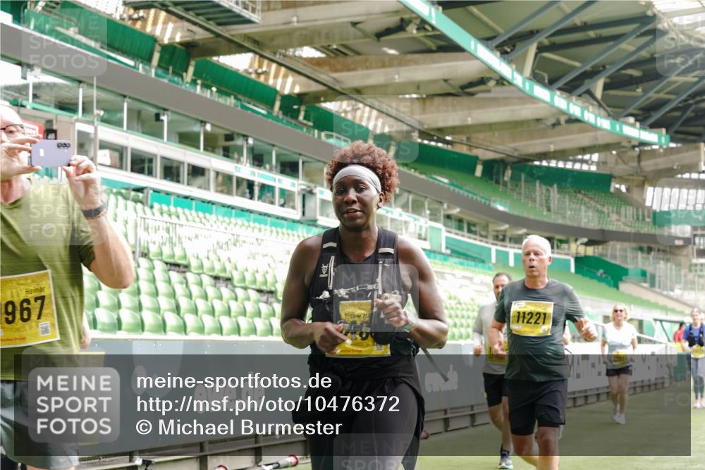 13.09.2026 - 21. swb-Marathon Bremen Michael Burmester http://msf.ph/oto/10476372 13.09.2026 10:39:17 Laufen im Stadion 10135, 10138, 10139, 10168, 10188, 10190, 10204, 10205, 10217, 10229, 10234, 10238, 10259, 10260, 10279, 10280, 10305, 10314, 10360, 10363, 10364, 10370, 10375, 10376, 10378, 10386, 10404, 10432, 10457, 10465, 10469, 10484, 10493, 10501, 10505, 10510, 10511, 10526, 10556, 10576, 10580, 10595, 10599, 10609, 10616, 10619, 10630, 10645, 10653, 10654, 10660, 10661, 10662, 10664, 10681, 10682, 10686, 10695, 10697, 10712, 10737, 10743, 10802, 10823 meine-sportfotos.de