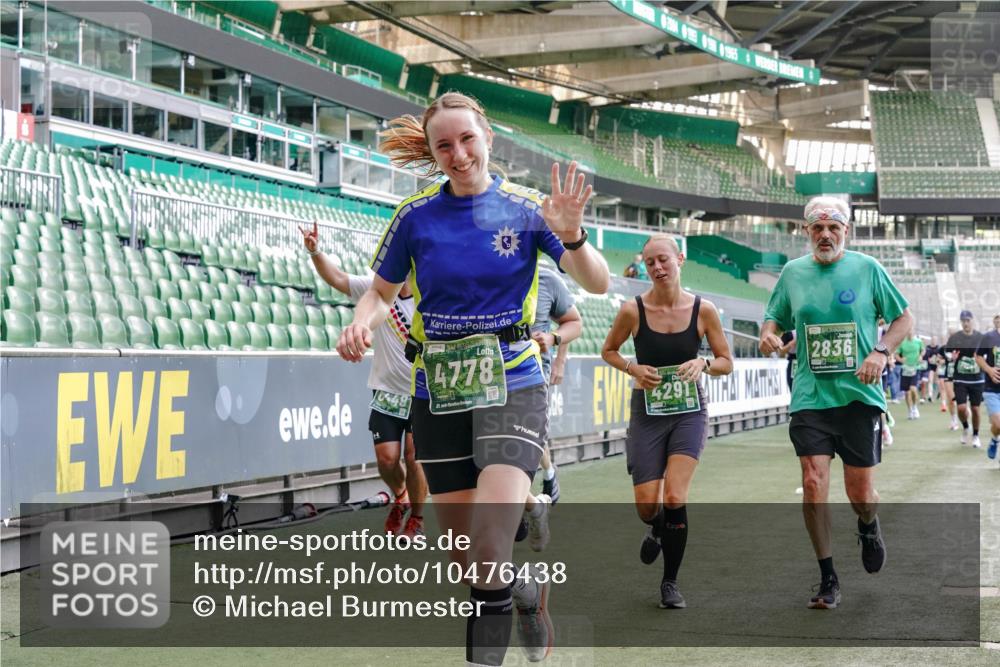 13.09.2026 - 21. swb-Marathon Bremen Michael Burmester http://msf.ph/oto/10476438 13.09.2026 13:16:59 Laufen im Stadion 134, 143, 153, 231, 267, 271, 449, 588, 598, 612, 653, 990, 1057, 1185, 1312, 1424, 1425, 1465, 1539, 1790, 1813, 1825, 1874, 1987, 2013, 2067, 2096, 2218, 2259, 2351, 2363, 2381, 2389, 2419, 2468, 2532, 2550, 2562, 2579, 2586, 2601, 2647, 2655, 2664, 2678, 2698, 2778, 2797, 2799, 2821, 2846, 2974, 2984, 2996, 3001, 3075, 3104, 3133, 3165, 3180, 3195, 3213, 3237, 3265, 3314, 3331, 3337, 3366, 3382, 3387, 3421, 3431, 3479, 3486, 3501, 3506, 3512, 3548 meine-sportfotos.de