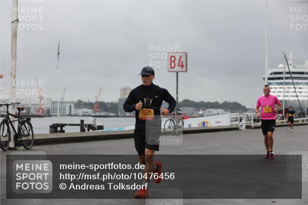 13.09.2026 - Kiel Lauf Andreas Tolksdorf http://msf.ph/oto/10476456 13.09.2026 11:49:18 Kiellinie 3859, 4, 6927 meine-sportfotos.de