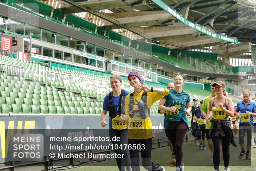 13.09.2026 - 21. swb-Marathon Bremen Michael Burmester http://msf.ph/oto/10476503 13.09.2026 10:39:24 Laufen im Stadion 10135, 10138, 10139, 10156, 10168, 10188, 10190, 10204, 10205, 10217, 10229, 10234, 10238, 10259, 10260, 10279, 10280, 10305, 10314, 10360, 10363, 10364, 10378, 10386, 10404, 10457, 10465, 10469, 10484, 10493, 10501, 10505, 10510, 10511, 10526, 10556, 10570, 10576, 10580, 10595, 10599, 10609, 10616, 10619, 10630, 10645, 10653, 10660, 10661, 10662, 10664, 10681, 10682, 10686, 10695, 10696, 10697, 10712, 10737, 10743, 10751, 10802, 10823 meine-sportfotos.de