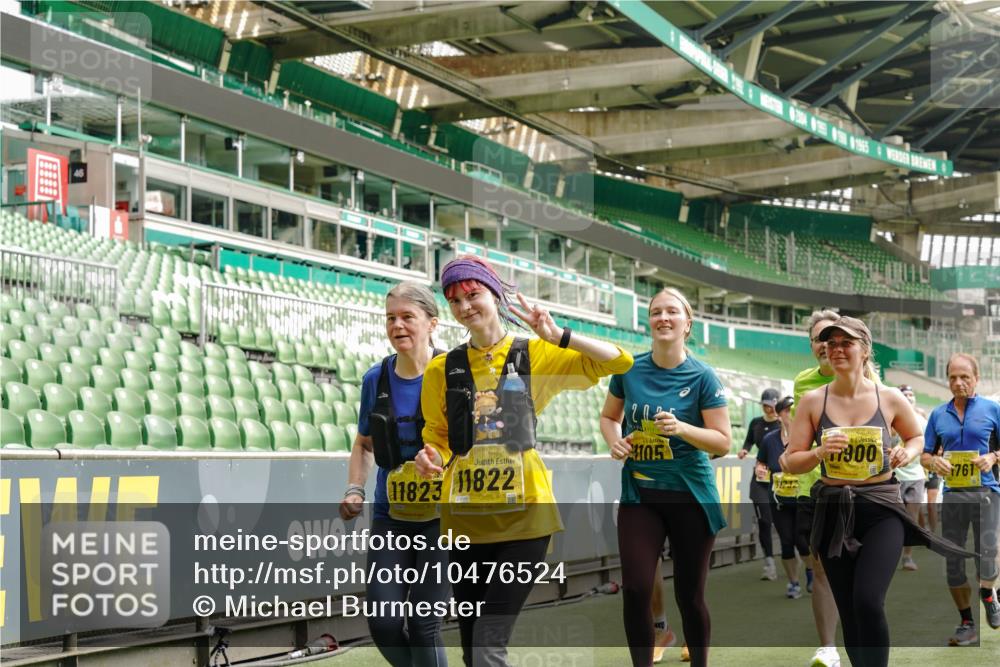 13.09.2026 - 21. swb-Marathon Bremen Michael Burmester http://msf.ph/oto/10476524 13.09.2026 10:39:24 Laufen im Stadion 10135, 10138, 10139, 10156, 10168, 10188, 10190, 10204, 10205, 10217, 10229, 10234, 10238, 10259, 10260, 10279, 10280, 10305, 10314, 10360, 10363, 10364, 10378, 10386, 10404, 10457, 10465, 10469, 10484, 10493, 10501, 10505, 10510, 10511, 10526, 10556, 10570, 10576, 10580, 10595, 10599, 10609, 10616, 10619, 10630, 10645, 10653, 10660, 10661, 10662, 10664, 10681, 10682, 10686, 10695, 10696, 10697, 10712, 10737, 10743, 10751, 10802, 10823 meine-sportfotos.de