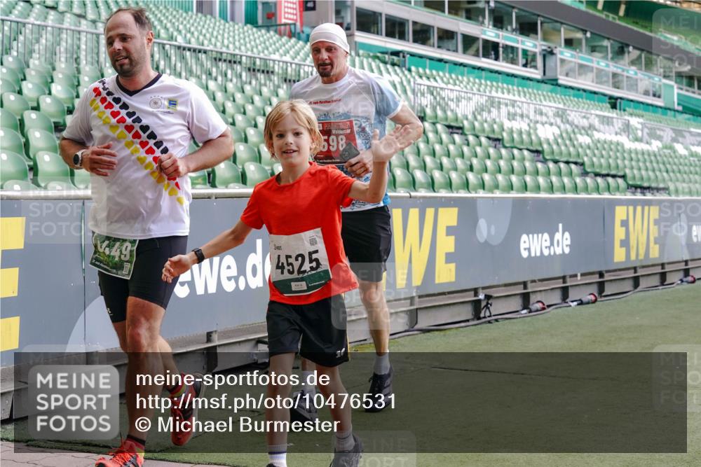 13.09.2026 - 21. swb-Marathon Bremen Michael Burmester http://msf.ph/oto/10476531 13.09.2026 13:17:02 Laufen im Stadion 134, 143, 153, 231, 267, 271, 311, 449, 588, 598, 612, 653, 990, 1057, 1185, 1312, 1424, 1425, 1465, 1539, 1790, 1813, 1825, 1874, 1987, 2013, 2067, 2096, 2218, 2259, 2351, 2363, 2381, 2389, 2419, 2468, 2532, 2550, 2562, 2579, 2586, 2601, 2647, 2655, 2664, 2678, 2698, 2778, 2797, 2799, 2821, 2846, 2974, 2984, 2996, 3001, 3075, 3104, 3133, 3165, 3180, 3195, 3213, 3237, 3314, 3331, 3337, 3366, 3382, 3387, 3421, 3431, 3479, 3486, 3501, 3506, 3512, 3548 meine-sportfotos.de