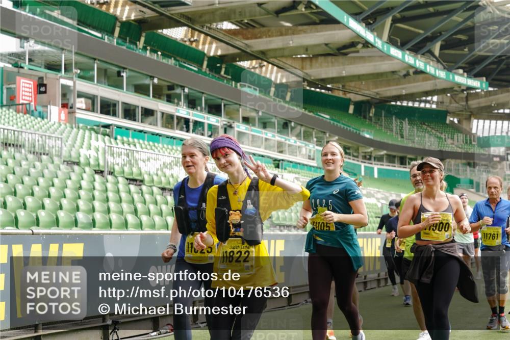 13.09.2026 - 21. swb-Marathon Bremen Michael Burmester http://msf.ph/oto/10476536 13.09.2026 10:39:24 Laufen im Stadion 10135, 10138, 10139, 10156, 10168, 10188, 10190, 10204, 10205, 10217, 10229, 10234, 10238, 10259, 10260, 10279, 10280, 10305, 10314, 10360, 10363, 10364, 10378, 10386, 10404, 10457, 10465, 10469, 10484, 10493, 10501, 10505, 10510, 10511, 10526, 10556, 10570, 10576, 10580, 10595, 10599, 10609, 10616, 10619, 10630, 10645, 10653, 10660, 10661, 10662, 10664, 10681, 10682, 10686, 10695, 10696, 10697, 10712, 10737, 10743, 10751, 10802, 10823 meine-sportfotos.de