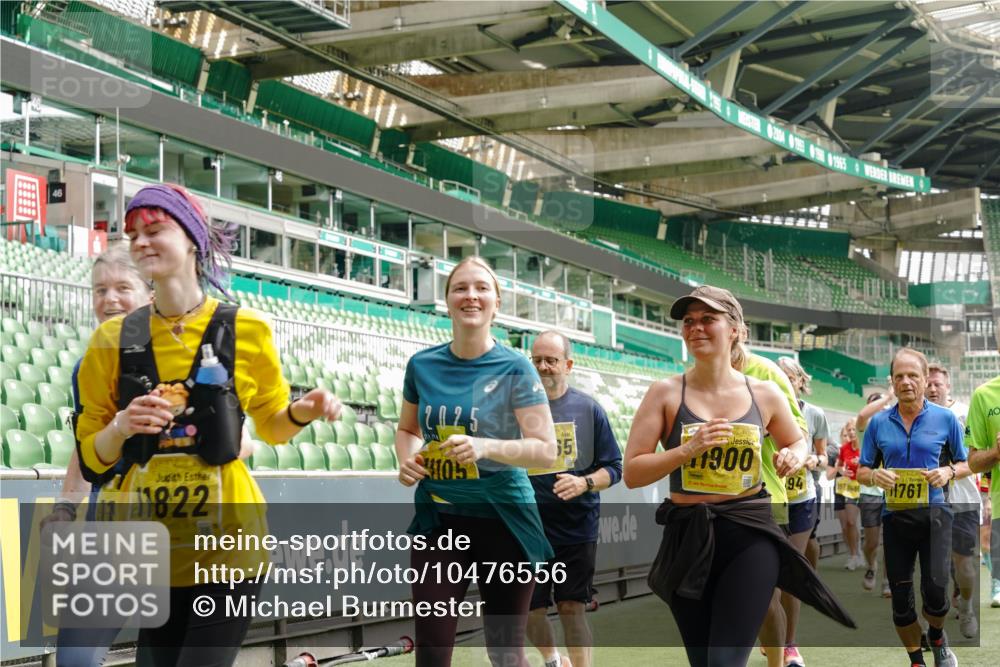 13.09.2026 - 21. swb-Marathon Bremen Michael Burmester http://msf.ph/oto/10476556 13.09.2026 10:39:25 Laufen im Stadion 10135, 10138, 10139, 10156, 10168, 10169, 10188, 10190, 10204, 10205, 10217, 10229, 10234, 10238, 10259, 10260, 10279, 10280, 10305, 10314, 10360, 10363, 10364, 10378, 10386, 10404, 10457, 10465, 10469, 10484, 10493, 10501, 10505, 10510, 10511, 10526, 10556, 10570, 10576, 10580, 10595, 10599, 10609, 10616, 10619, 10630, 10645, 10653, 10660, 10661, 10662, 10664, 10681, 10682, 10686, 10695, 10696, 10697, 10712, 10737, 10743, 10751, 10802, 10823 meine-sportfotos.de