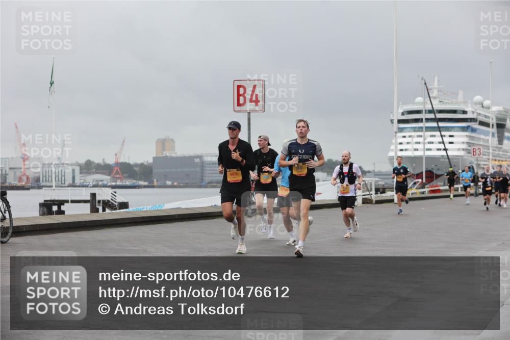 13.09.2026 - Kiel Lauf Andreas Tolksdorf http://msf.ph/oto/10476612 13.09.2026 11:49:37 Kiellinie 4, 9836, 11109, 507, 3 meine-sportfotos.de
