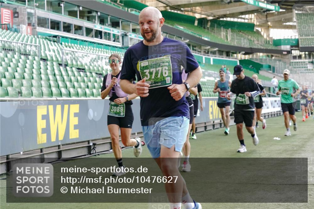 13.09.2026 - 21. swb-Marathon Bremen Michael Burmester http://msf.ph/oto/10476627 13.09.2026 13:17:04 Laufen im Stadion 134, 143, 153, 231, 267, 271, 311, 449, 588, 598, 612, 653, 990, 1057, 1185, 1312, 1424, 1425, 1465, 1539, 1790, 1813, 1825, 1874, 1987, 2013, 2067, 2096, 2218, 2259, 2351, 2363, 2381, 2389, 2419, 2468, 2532, 2550, 2562, 2579, 2586, 2601, 2647, 2655, 2664, 2678, 2698, 2778, 2797, 2799, 2821, 2846, 2974, 2984, 2996, 3001, 3104, 3133, 3180, 3195, 3213, 3237, 3314, 3331, 3337, 3366, 3382, 3387, 3421, 3431, 3479, 3486, 3501, 3506, 3512, 3548 meine-sportfotos.de