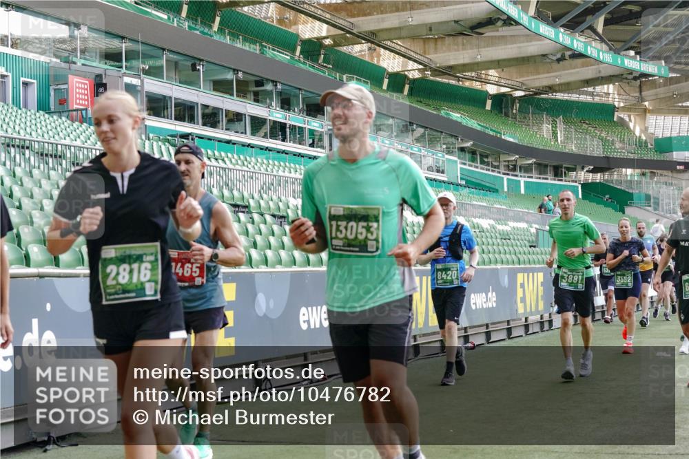 13.09.2026 - 21. swb-Marathon Bremen Michael Burmester http://msf.ph/oto/10476782 13.09.2026 13:17:09 Laufen im Stadion 134, 143, 153, 231, 267, 271, 311, 449, 588, 598, 612, 653, 990, 1057, 1185, 1312, 1424, 1425, 1465, 1539, 1790, 1813, 1825, 1987, 2013, 2067, 2096, 2218, 2259, 2351, 2363, 2381, 2389, 2419, 2468, 2532, 2550, 2562, 2579, 2586, 2601, 2647, 2655, 2664, 2678, 2698, 2778, 2797, 2799, 2821, 2846, 2974, 2984, 2996, 3001, 3104, 3133, 3180, 3195, 3213, 3237, 3314, 3331, 3337, 3366, 3387, 3421, 3431, 3479, 3486, 3501, 3506, 3512, 3548, 3654 meine-sportfotos.de