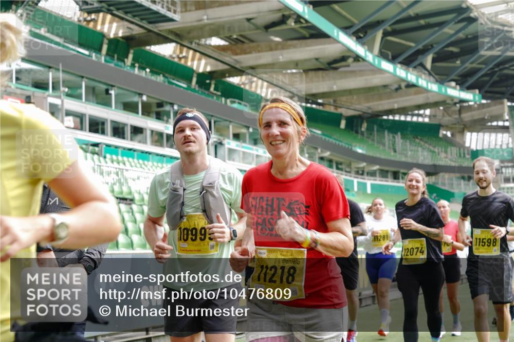 13.09.2026 - 21. swb-Marathon Bremen Michael Burmester http://msf.ph/oto/10476809 13.09.2026 10:39:31 Laufen im Stadion 10135, 10138, 10139, 10156, 10168, 10169, 10188, 10204, 10205, 10217, 10229, 10234, 10238, 10259, 10260, 10279, 10280, 10299, 10314, 10360, 10363, 10364, 10378, 10386, 10404, 10457, 10469, 10484, 10493, 10501, 10505, 10510, 10511, 10526, 10556, 10570, 10576, 10580, 10595, 10599, 10609, 10616, 10619, 10630, 10645, 10653, 10660, 10661, 10662, 10664, 10681, 10682, 10686, 10695, 10696, 10697, 10712, 10737, 10743, 10751, 10802 meine-sportfotos.de