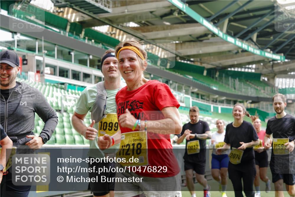 13.09.2026 - 21. swb-Marathon Bremen Michael Burmester http://msf.ph/oto/10476829 13.09.2026 10:39:31 Laufen im Stadion 10135, 10138, 10139, 10156, 10168, 10169, 10188, 10204, 10205, 10217, 10229, 10234, 10238, 10259, 10260, 10279, 10280, 10299, 10314, 10360, 10363, 10364, 10378, 10386, 10404, 10457, 10469, 10484, 10493, 10501, 10505, 10510, 10511, 10526, 10556, 10570, 10576, 10580, 10595, 10599, 10609, 10616, 10619, 10630, 10645, 10653, 10660, 10661, 10662, 10664, 10681, 10682, 10686, 10695, 10696, 10697, 10712, 10737, 10743, 10751, 10802 meine-sportfotos.de