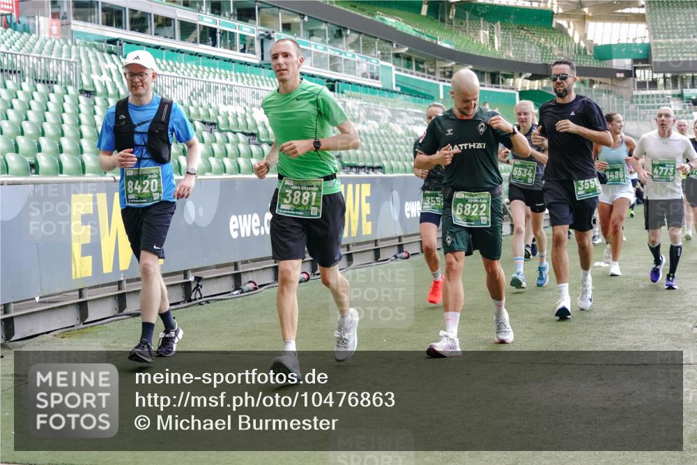 13.09.2026 - 21. swb-Marathon Bremen Michael Burmester http://msf.ph/oto/10476863 13.09.2026 13:17:12 Laufen im Stadion 134, 153, 231, 267, 271, 311, 449, 588, 598, 612, 653, 990, 1057, 1185, 1312, 1424, 1425, 1465, 1539, 1790, 1813, 1825, 1987, 2013, 2067, 2096, 2218, 2259, 2351, 2363, 2381, 2389, 2419, 2468, 2532, 2550, 2562, 2579, 2586, 2601, 2647, 2655, 2664, 2678, 2698, 2778, 2797, 2799, 2821, 2846, 2974, 2984, 2996, 3001, 3104, 3133, 3180, 3195, 3213, 3237, 3314, 3331, 3337, 3366, 3387, 3421, 3431, 3479, 3486, 3501, 3506, 3512, 3548, 3654 meine-sportfotos.de