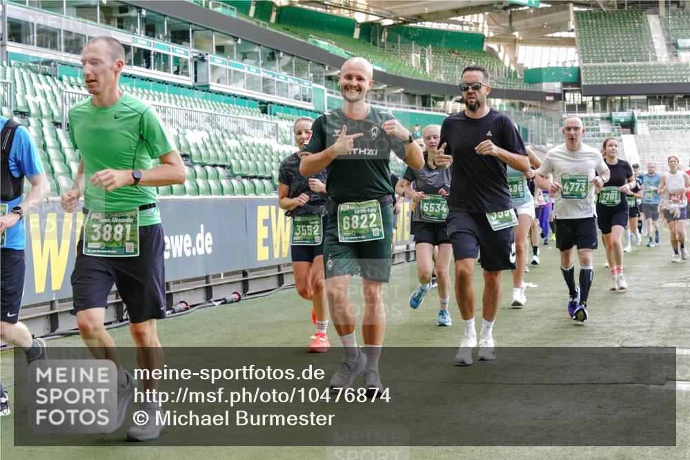 13.09.2026 - 21. swb-Marathon Bremen Michael Burmester http://msf.ph/oto/10476874 13.09.2026 13:17:12 Laufen im Stadion 134, 153, 231, 267, 271, 311, 449, 588, 598, 612, 653, 990, 1057, 1185, 1312, 1424, 1425, 1465, 1539, 1790, 1813, 1825, 1987, 2013, 2067, 2096, 2218, 2259, 2351, 2363, 2381, 2389, 2419, 2468, 2532, 2550, 2562, 2579, 2586, 2601, 2647, 2655, 2664, 2678, 2698, 2778, 2797, 2799, 2821, 2846, 2974, 2984, 2996, 3001, 3104, 3133, 3180, 3195, 3213, 3237, 3314, 3331, 3337, 3366, 3387, 3421, 3431, 3479, 3486, 3501, 3506, 3512, 3548, 3654 meine-sportfotos.de