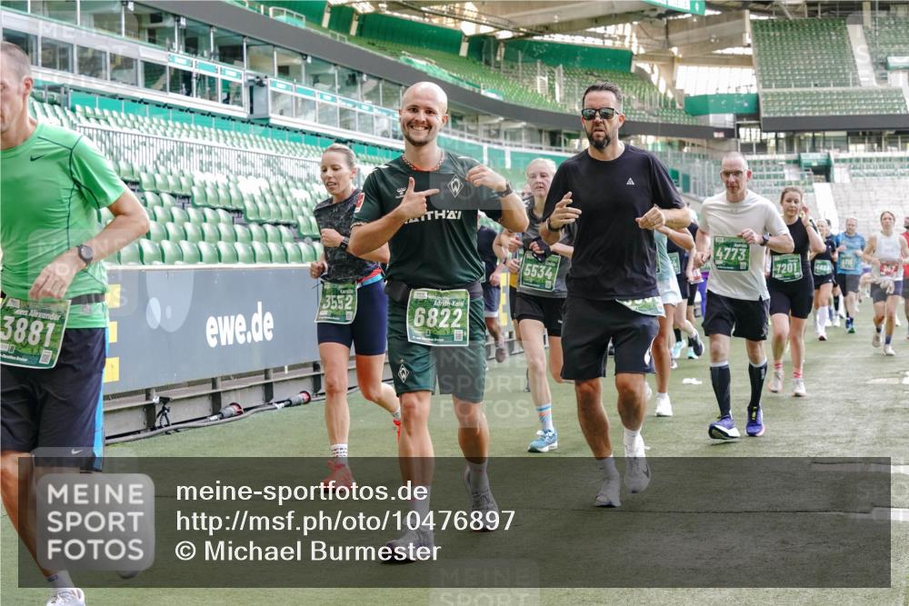 13.09.2026 - 21. swb-Marathon Bremen Michael Burmester http://msf.ph/oto/10476897 13.09.2026 13:17:12 Laufen im Stadion 134, 153, 231, 267, 271, 311, 449, 588, 598, 612, 653, 990, 1057, 1185, 1312, 1424, 1425, 1465, 1539, 1790, 1813, 1825, 1987, 2013, 2067, 2096, 2218, 2259, 2351, 2363, 2381, 2389, 2419, 2468, 2532, 2550, 2562, 2579, 2586, 2601, 2647, 2655, 2664, 2678, 2698, 2778, 2797, 2799, 2821, 2846, 2974, 2984, 2996, 3001, 3104, 3133, 3180, 3195, 3213, 3237, 3314, 3331, 3337, 3366, 3387, 3421, 3431, 3479, 3486, 3501, 3506, 3512, 3548, 3654 meine-sportfotos.de
