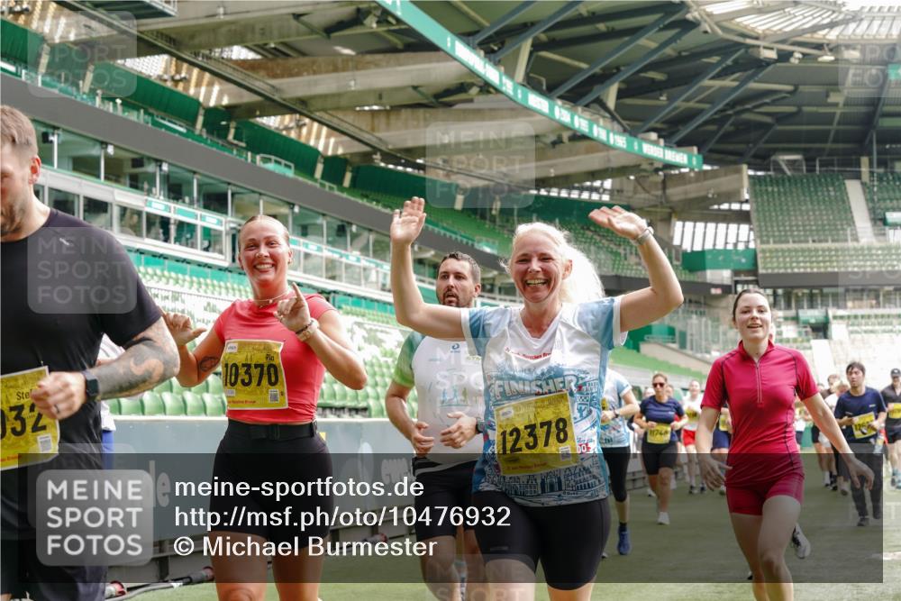 13.09.2026 - 21. swb-Marathon Bremen Michael Burmester http://msf.ph/oto/10476932 13.09.2026 10:39:34 Laufen im Stadion 10135, 10138, 10139, 10156, 10168, 10169, 10188, 10204, 10205, 10213, 10217, 10229, 10234, 10238, 10259, 10260, 10279, 10280, 10299, 10314, 10321, 10360, 10363, 10364, 10378, 10386, 10404, 10417, 10457, 10469, 10484, 10493, 10501, 10505, 10510, 10511, 10526, 10556, 10570, 10576, 10580, 10595, 10599, 10609, 10616, 10619, 10630, 10645, 10653, 10660, 10661, 10662, 10664, 10681, 10682, 10686, 10695, 10696, 10697, 10712, 10737, 10743, 10751, 10802 meine-sportfotos.de