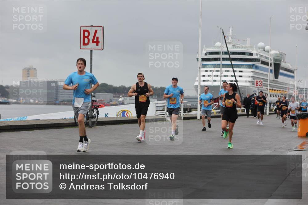 13.09.2026 - Kiel Lauf Andreas Tolksdorf http://msf.ph/oto/10476940 13.09.2026 11:50:01 Kiellinie 4, 4750, 4960, 7048, 3 meine-sportfotos.de