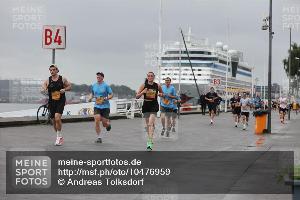 13.09.2026 - Kiel Lauf Andreas Tolksdorf http://msf.ph/oto/10476959 13.09.2026 11:50:02 Kiellinie 4, 4750, 4960, 7048, 3 meine-sportfotos.de