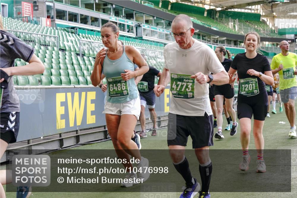 13.09.2026 - 21. swb-Marathon Bremen Michael Burmester http://msf.ph/oto/10476998 13.09.2026 13:17:15 Laufen im Stadion 134, 153, 231, 267, 271, 311, 449, 588, 598, 612, 653, 837, 990, 1057, 1185, 1312, 1424, 1425, 1465, 1539, 1790, 1813, 1825, 1844, 1987, 2013, 2056, 2067, 2096, 2218, 2259, 2351, 2363, 2381, 2389, 2419, 2468, 2532, 2550, 2562, 2579, 2586, 2601, 2647, 2655, 2664, 2678, 2698, 2778, 2797, 2799, 2821, 2846, 2893, 2974, 2984, 2996, 3001, 3104, 3133, 3180, 3195, 3210, 3213, 3237, 3314, 3331, 3337, 3366, 3387, 3421, 3431, 3479, 3501, 3506, 3512, 3548, 3633, 3654 meine-sportfotos.de