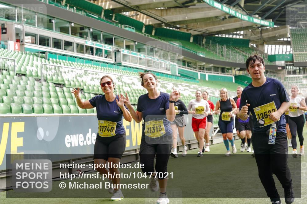 13.09.2026 - 21. swb-Marathon Bremen Michael Burmester http://msf.ph/oto/10477021 13.09.2026 10:39:39 Laufen im Stadion 10135, 10138, 10139, 10156, 10168, 10169, 10188, 10204, 10213, 10217, 10229, 10234, 10238, 10259, 10260, 10279, 10280, 10299, 10314, 10321, 10360, 10363, 10364, 10378, 10386, 10404, 10406, 10417, 10435, 10457, 10469, 10484, 10493, 10501, 10505, 10510, 10511, 10526, 10556, 10570, 10576, 10580, 10595, 10599, 10609, 10616, 10619, 10630, 10645, 10653, 10660, 10661, 10662, 10664, 10681, 10682, 10686, 10695, 10696, 10697, 10712, 10737, 10743, 10751, 10802 meine-sportfotos.de