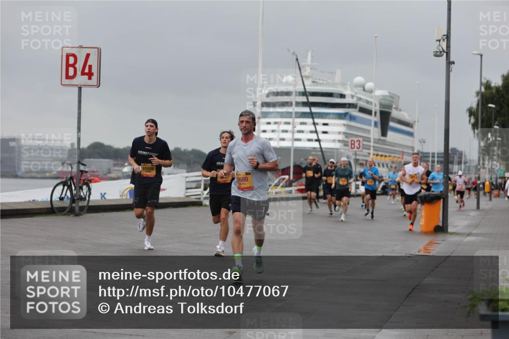 13.09.2026 - Kiel Lauf Andreas Tolksdorf http://msf.ph/oto/10477067 13.09.2026 11:50:10 Kiellinie 4, 11508, 1680, 3 meine-sportfotos.de