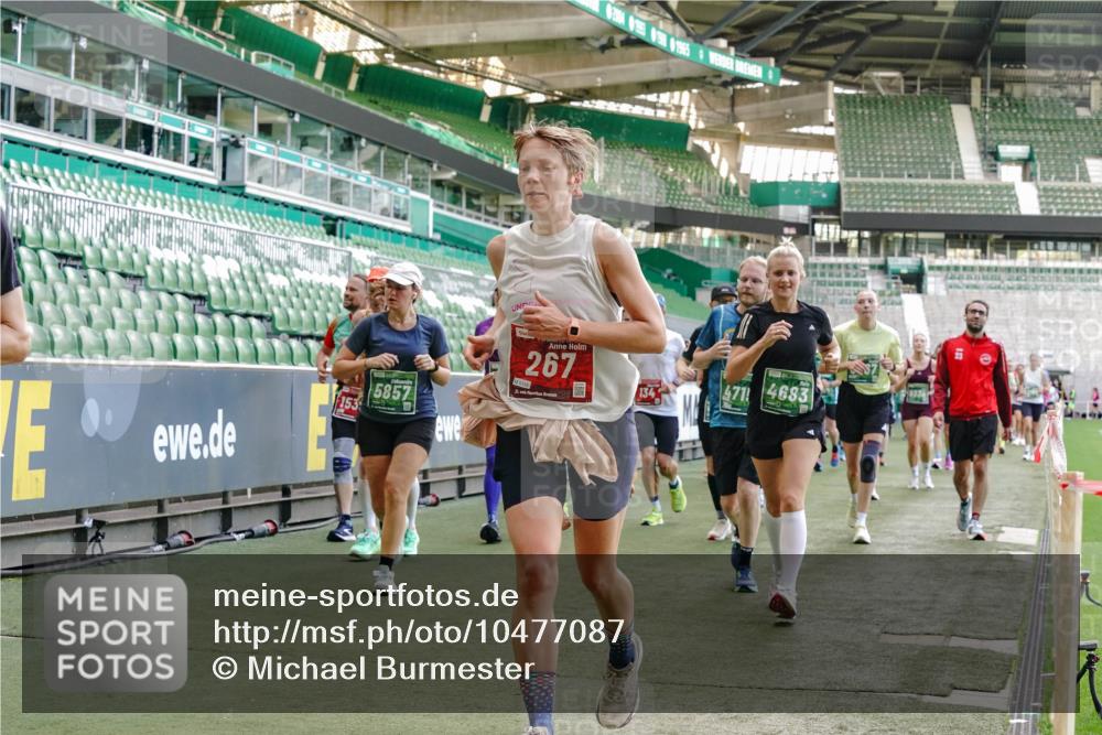 13.09.2026 - 21. swb-Marathon Bremen Michael Burmester http://msf.ph/oto/10477087 13.09.2026 13:17:19 Laufen im Stadion 134, 153, 231, 267, 271, 311, 404, 449, 588, 612, 653, 732, 837, 990, 1057, 1185, 1312, 1424, 1425, 1465, 1539, 1790, 1813, 1825, 1844, 1987, 2056, 2067, 2096, 2259, 2351, 2357, 2358, 2363, 2381, 2389, 2419, 2532, 2550, 2562, 2579, 2586, 2601, 2647, 2655, 2664, 2678, 2698, 2778, 2797, 2799, 2821, 2846, 2880, 2893, 2974, 2984, 2996, 3001, 3104, 3133, 3146, 3180, 3195, 3210, 3213, 3237, 3314, 3331, 3337, 3366, 3387, 3421, 3431, 3479, 3501, 3506, 3512, 3537, 3548, 3633, 3654 meine-sportfotos.de